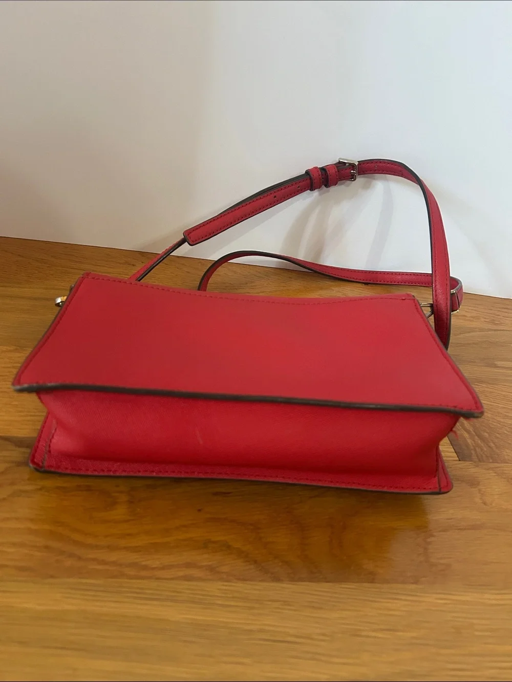 Kate Spade New York CAMERON CONVERTIBLE CROSSBODY in Red with Matching Wallet